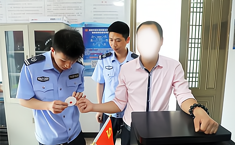 RFID��(y��ng)����Ѫ�Ӳɼ�������